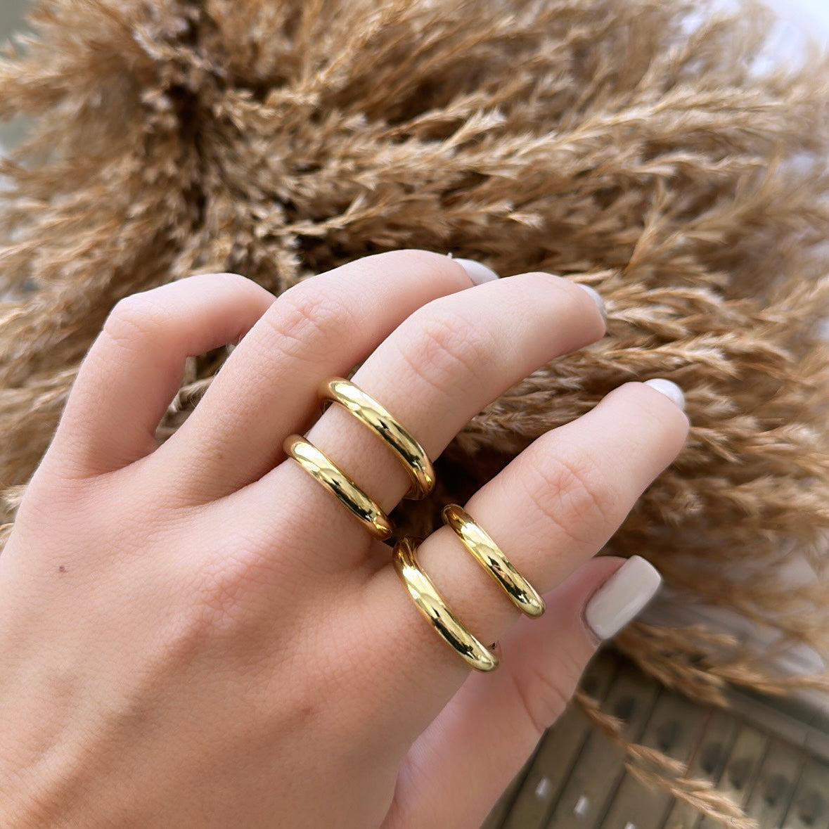 Bella ring