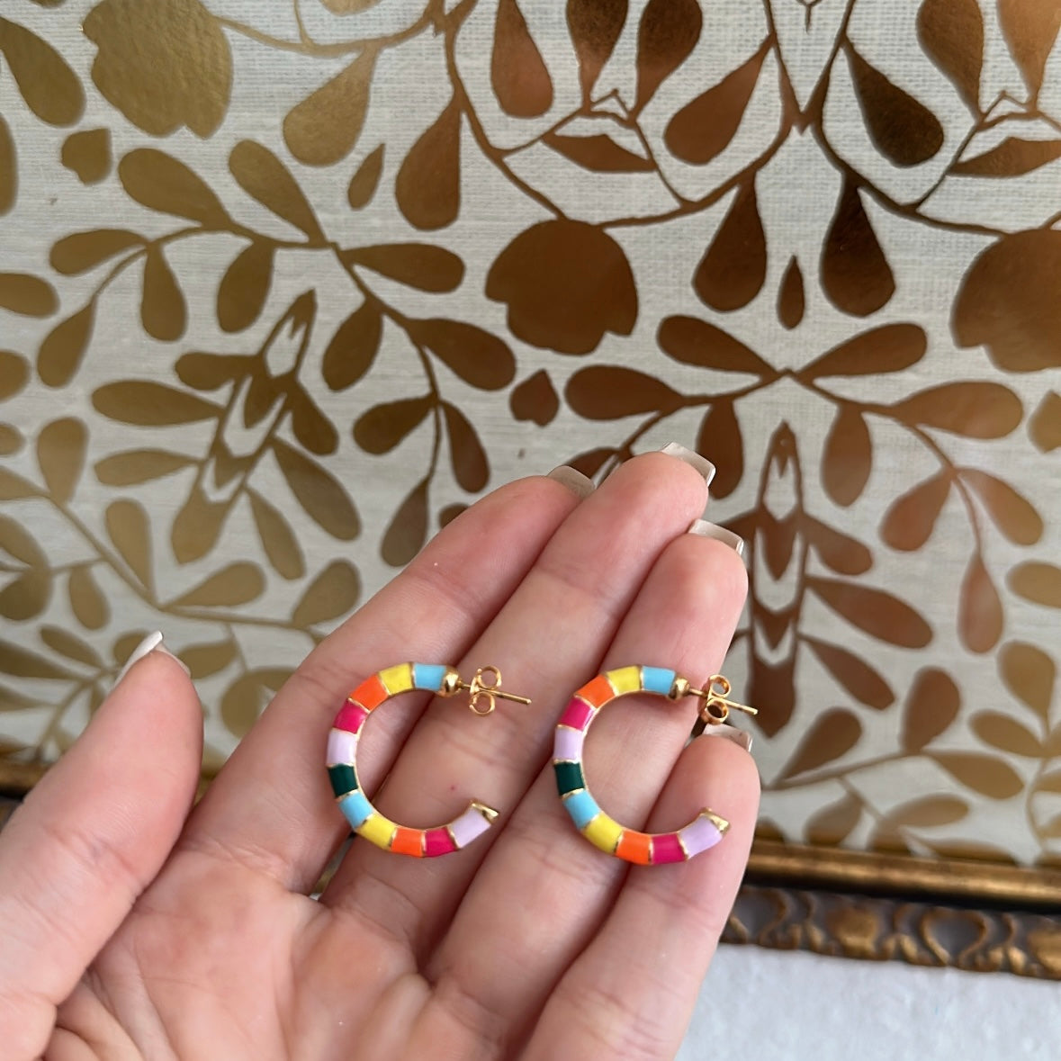 Multicolor hoops