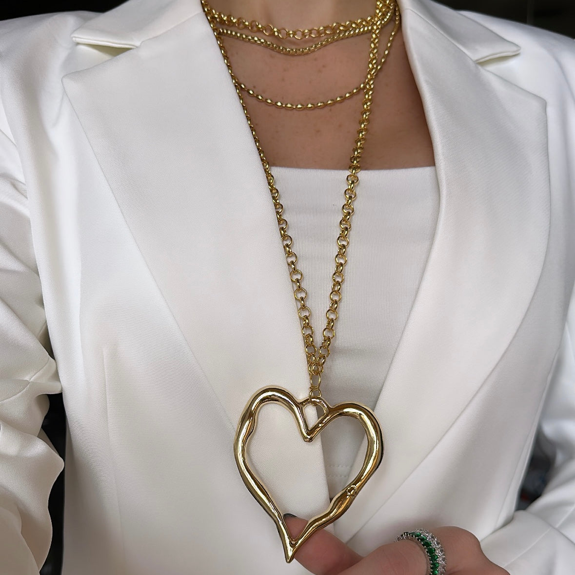 Amour necklace