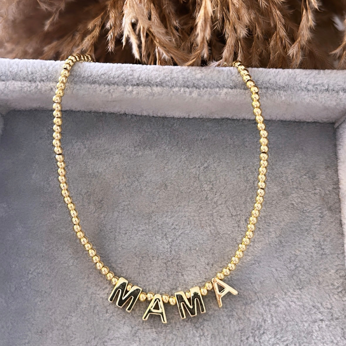 Mamá necklace
