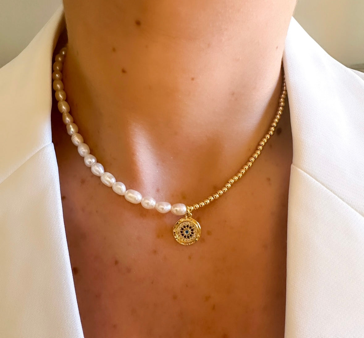 Eye necklace