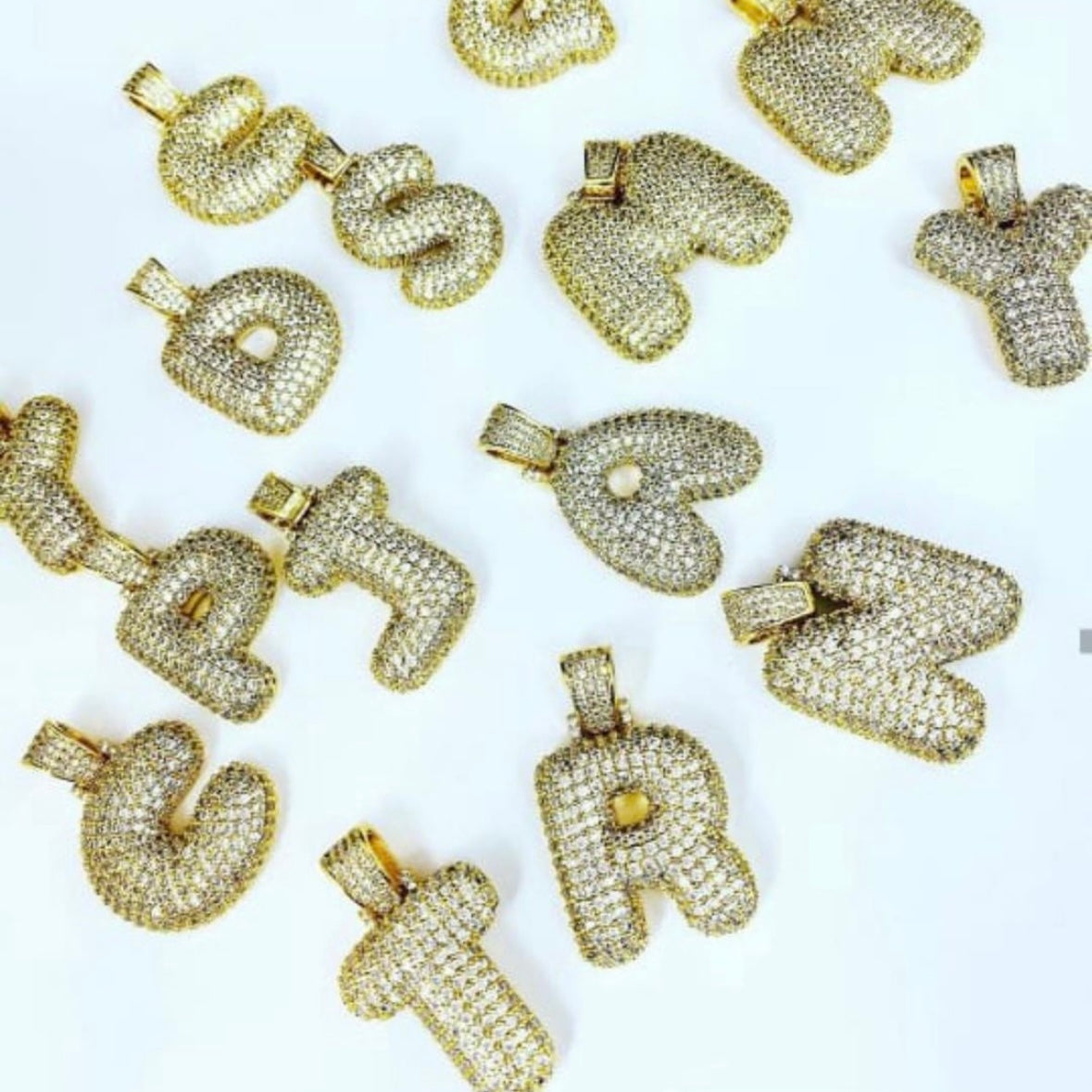 Shiny initial