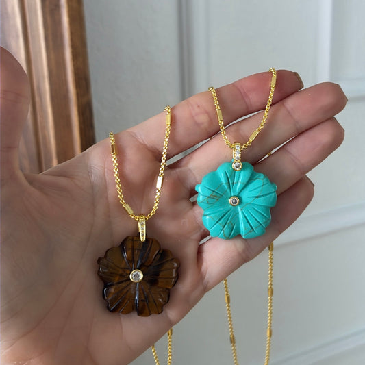 Flower necklace
