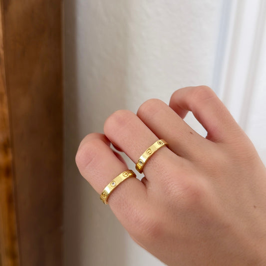 Essential ring