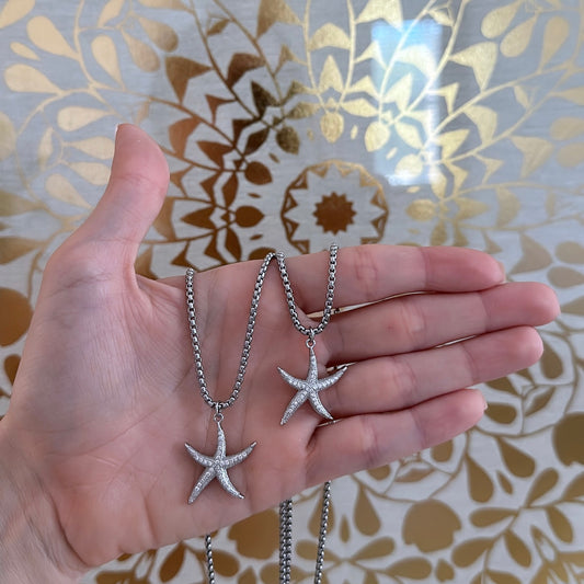 Silver starfish necklace