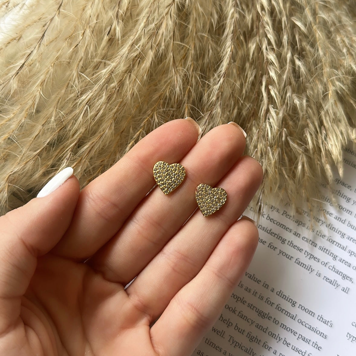 Heart acoccia earrings