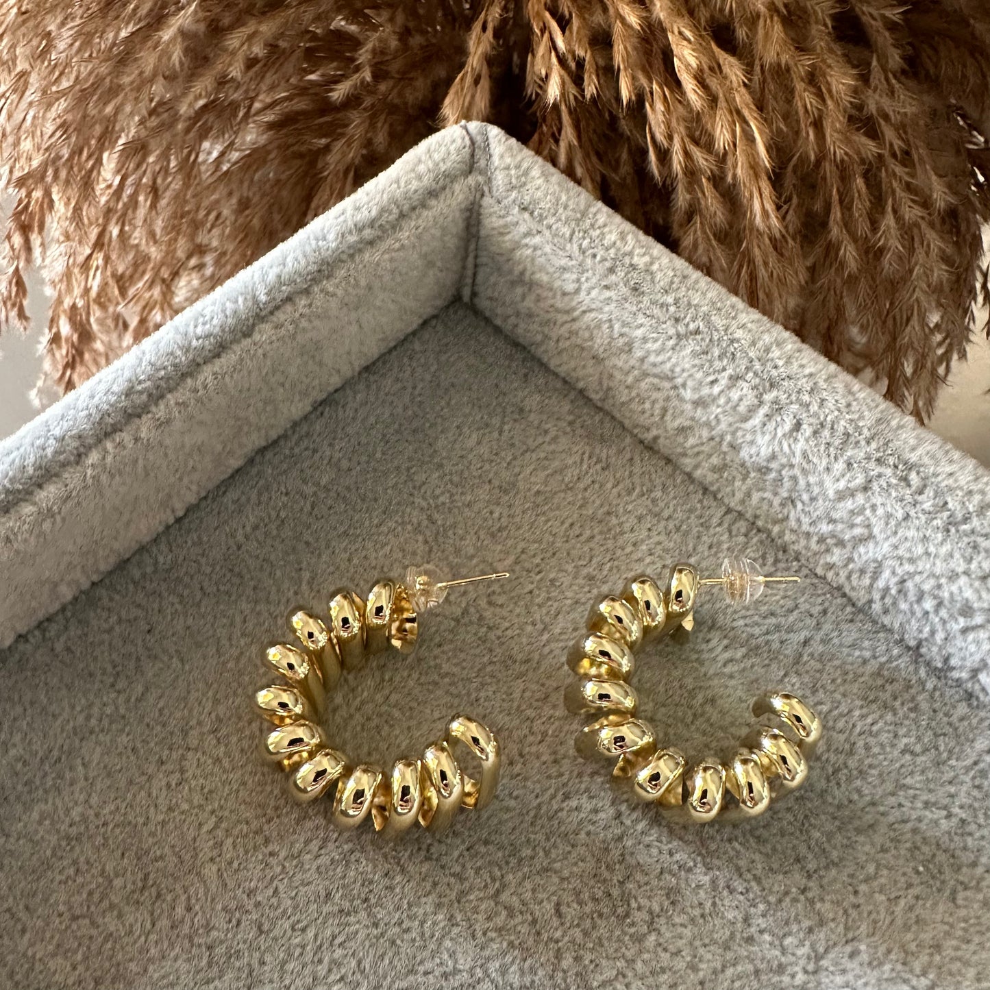 Pam hoops
