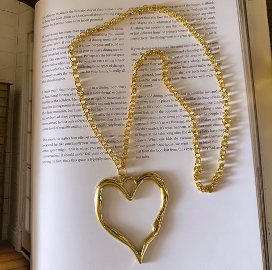 Amour necklace