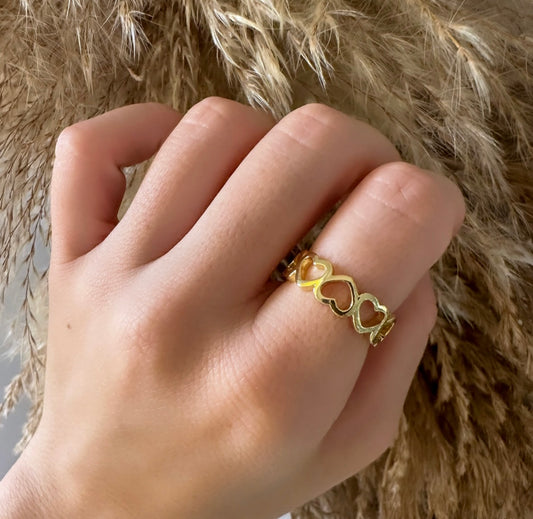 Hearts ring