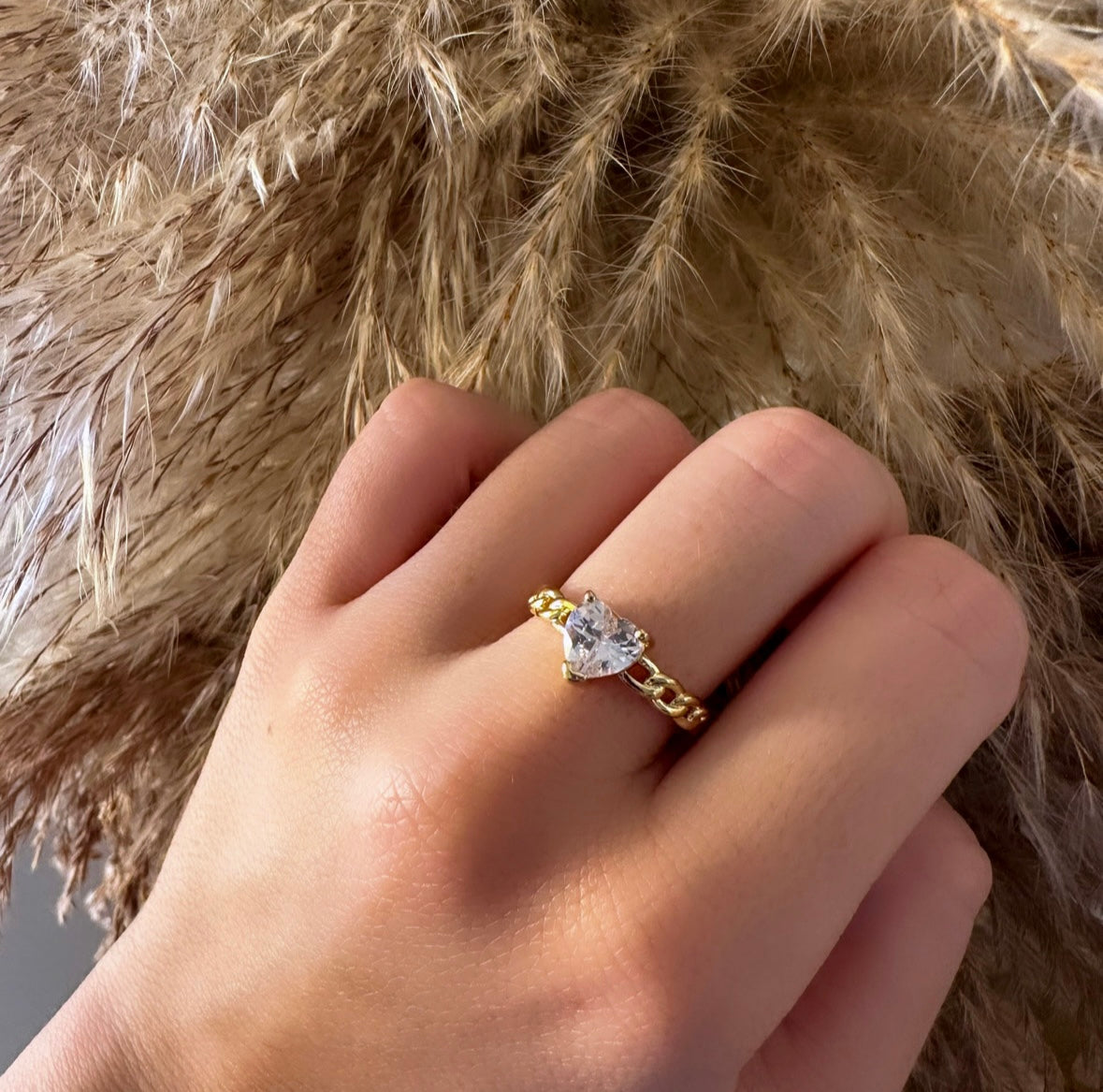 Shinny heart ring